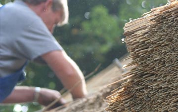 professional Thornham Fold thatchers